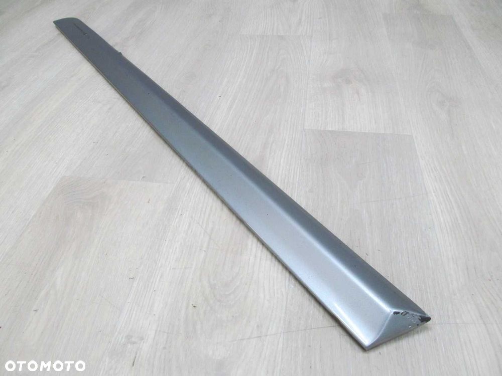 AUDI A4 B7 LISTWA DRZWI PRZOD DOLNA PRAWA 8E0853960 LY7H S-LINE 01-07 - 2