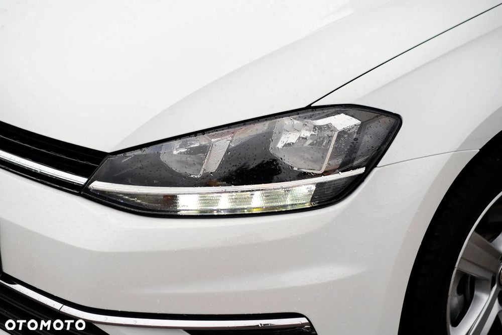 Volkswagen Golf - 5