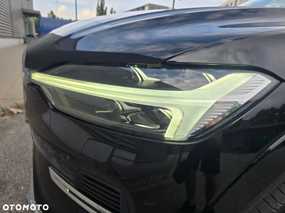 Volvo XC 60 B4 D AWD Ultimate Bright - 23