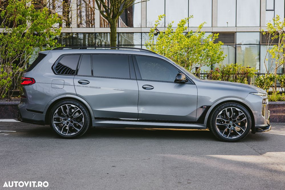 BMW X7 M60i xDrive AT MHEV - 11