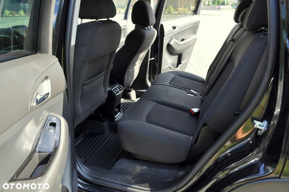 Chevrolet Orlando - 21