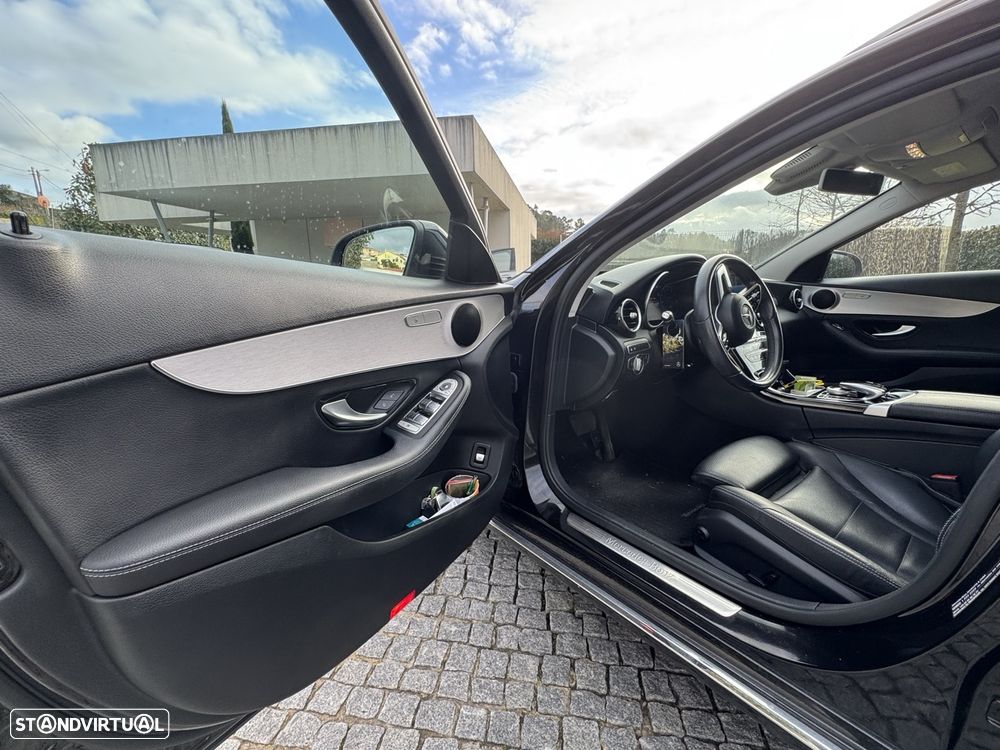 Mercedes-Benz C 300 - 10
