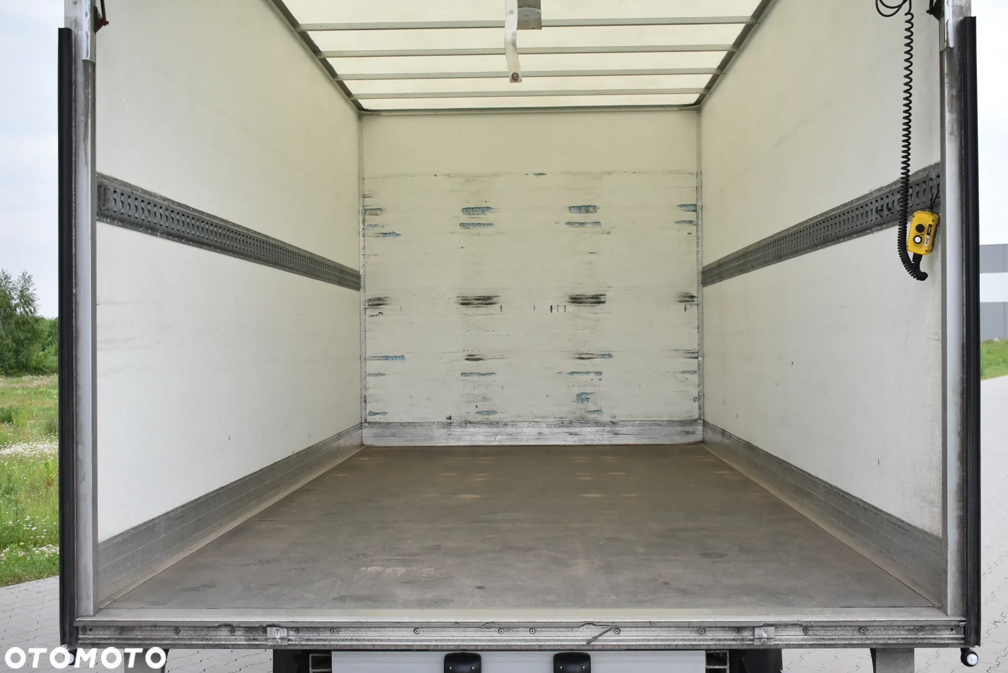 Opel MOVANO KONTENER 4,5m + WINDA BAR 2021 - 13
