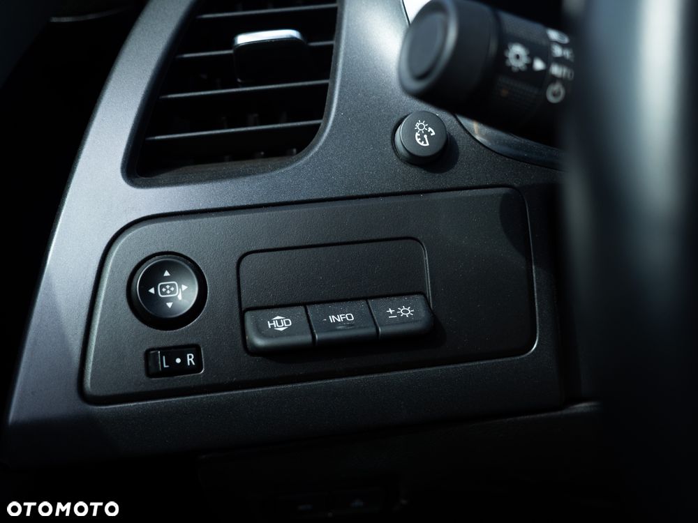 Chevrolet Corvette - 25