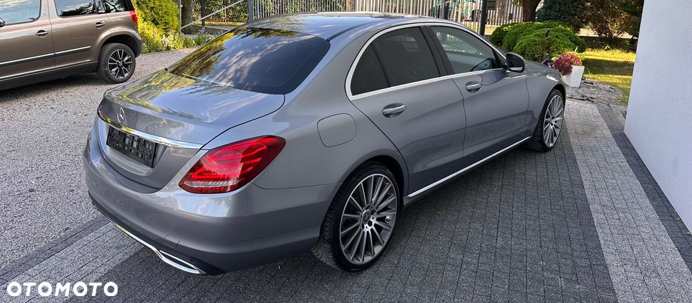 Mercedes-Benz Klasa C 180 7G-TRONIC - 18