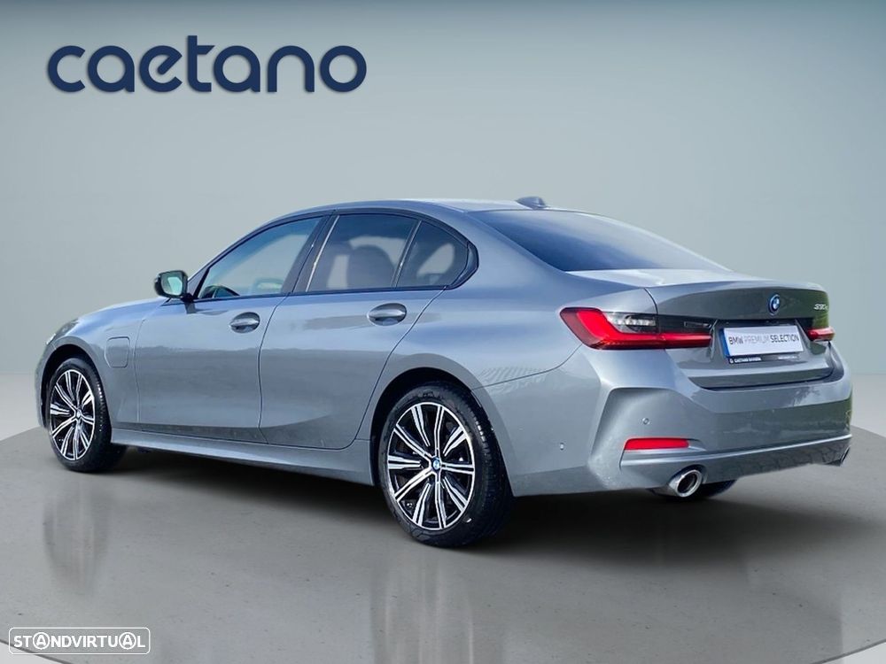 BMW 330 e Auto - 31