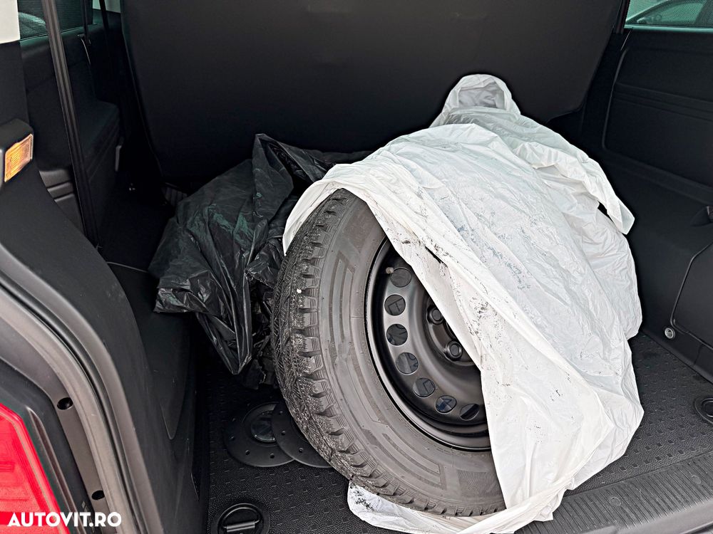 Volkswagen Caravelle - 35