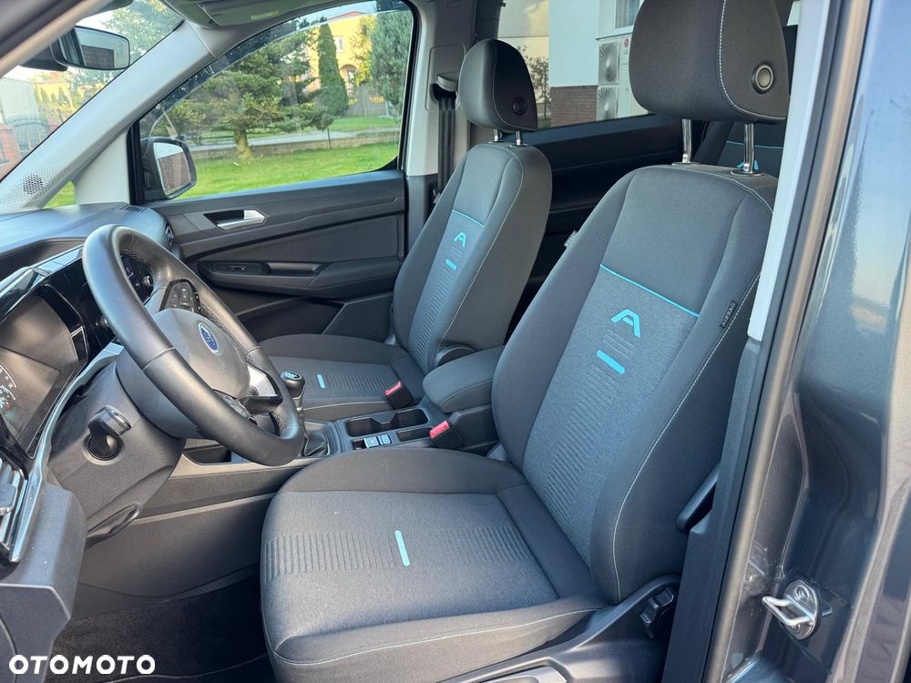 Ford Tourneo Connect - 13