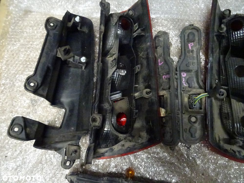 DACIA DOKKER LAMPA TYL TYLNA LEWA PRAWA WKLAD DO ZAROWEK LISTWA NAKLADKA NAD LAMPE ROZNE INNE CZESCI PYTAJ - 3