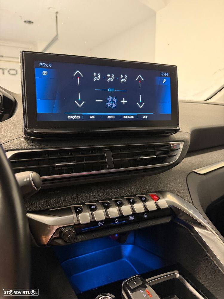 Peugeot 5008 PureTech 130 EAT8 Stop & Start Allure Pack - 29