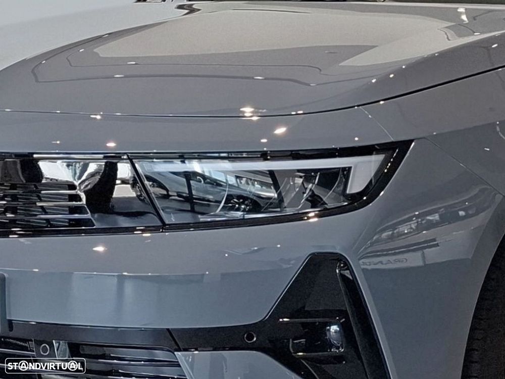 Opel Astra 1.6 T Hybrid Plug-In GS - 12
