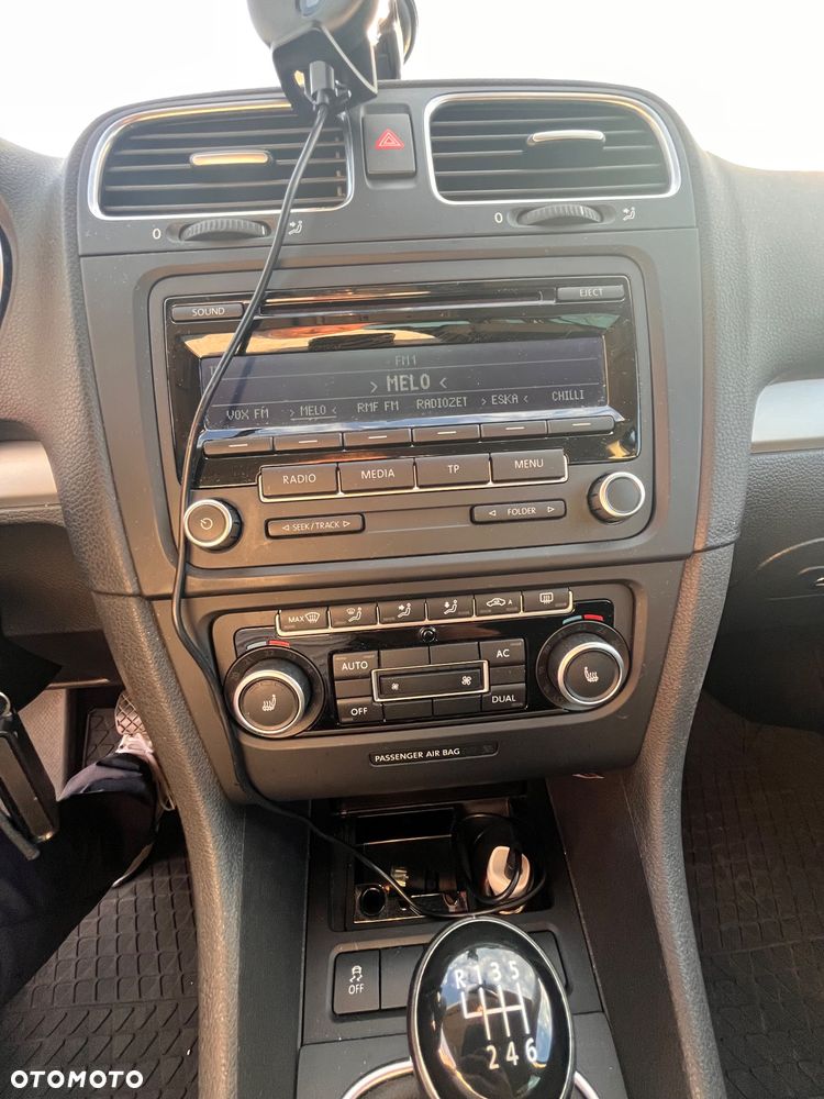 Volkswagen Golf - 10