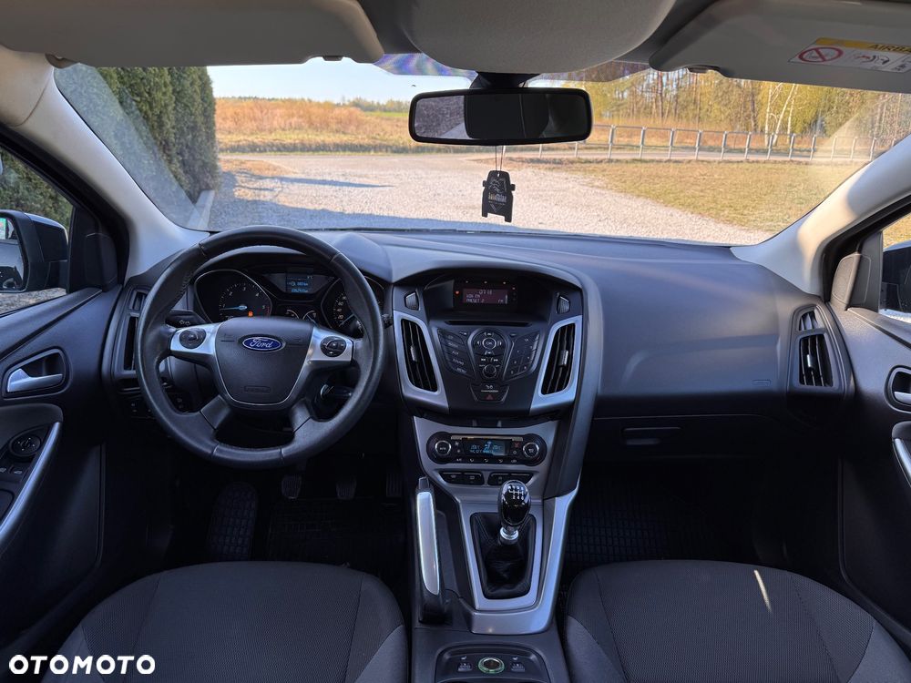 Ford Focus 1.6 TDCi DPF Start-Stopp-System Ambiente - 10