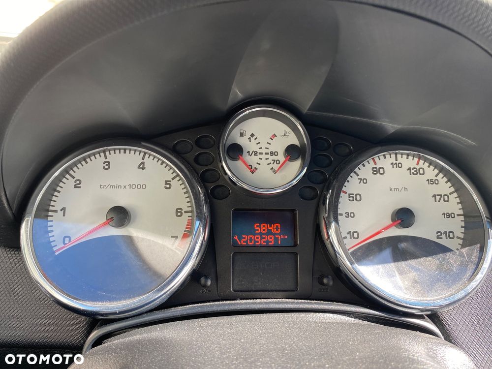 Peugeot 207 1.4 16V Trendy - 19