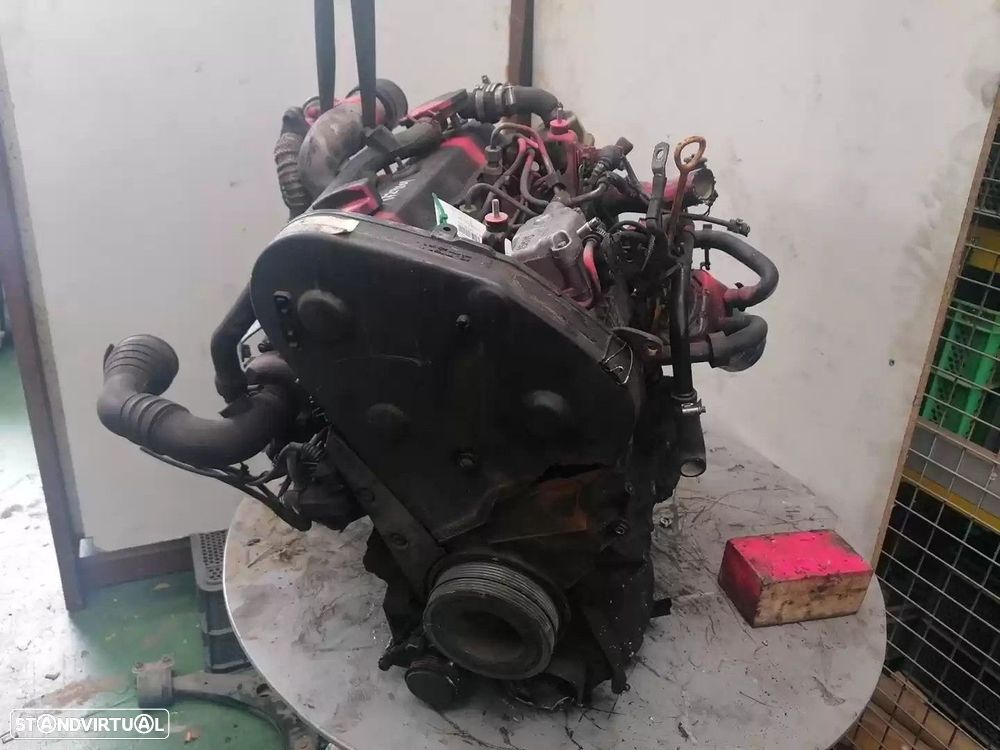 MOTOR COMPLETO AUDI A4 2000 -AVG - 3