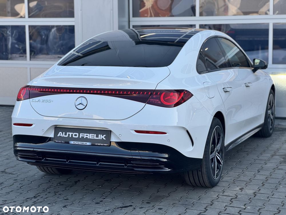 Mercedes-Benz CLA - 9