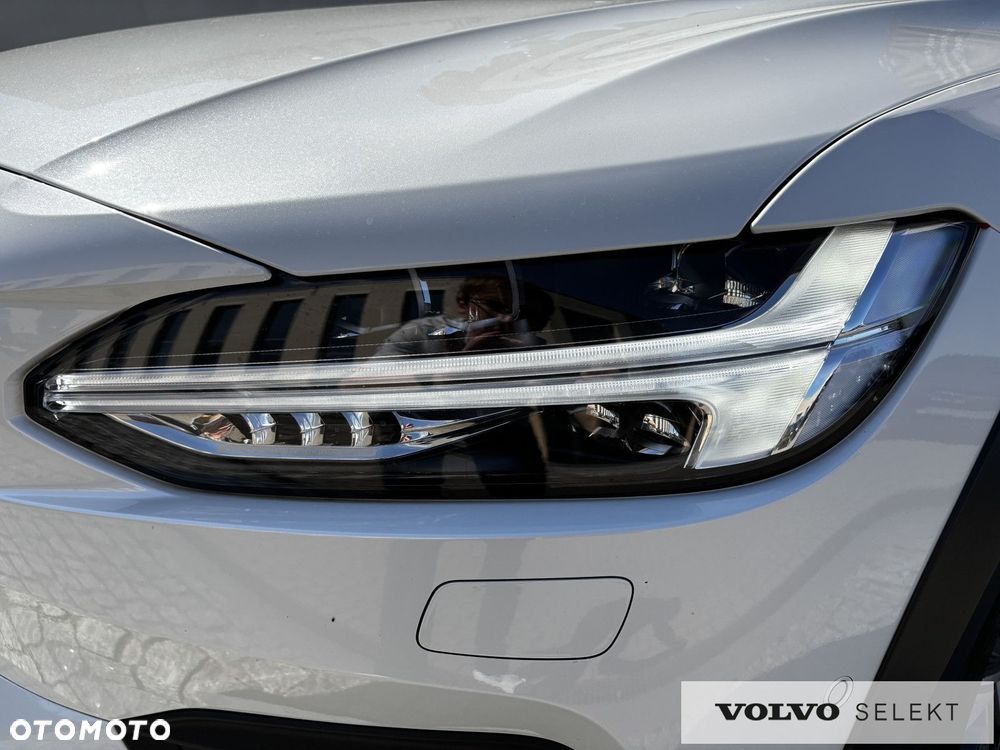 Volvo V90 Cross Country - 6
