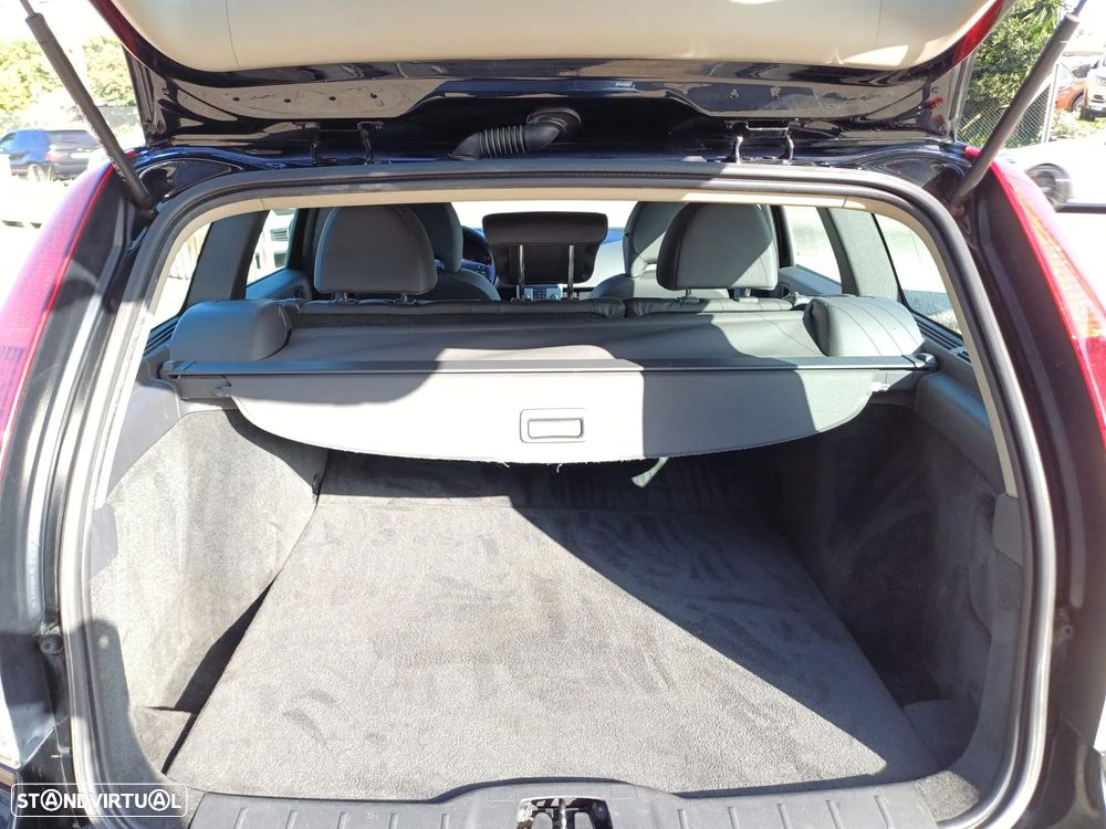 Volvo V50 DPF D2 Summum - 11