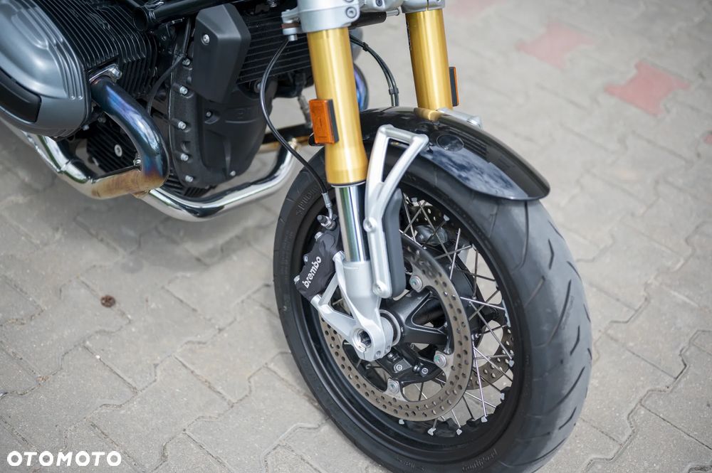 BMW R - 6