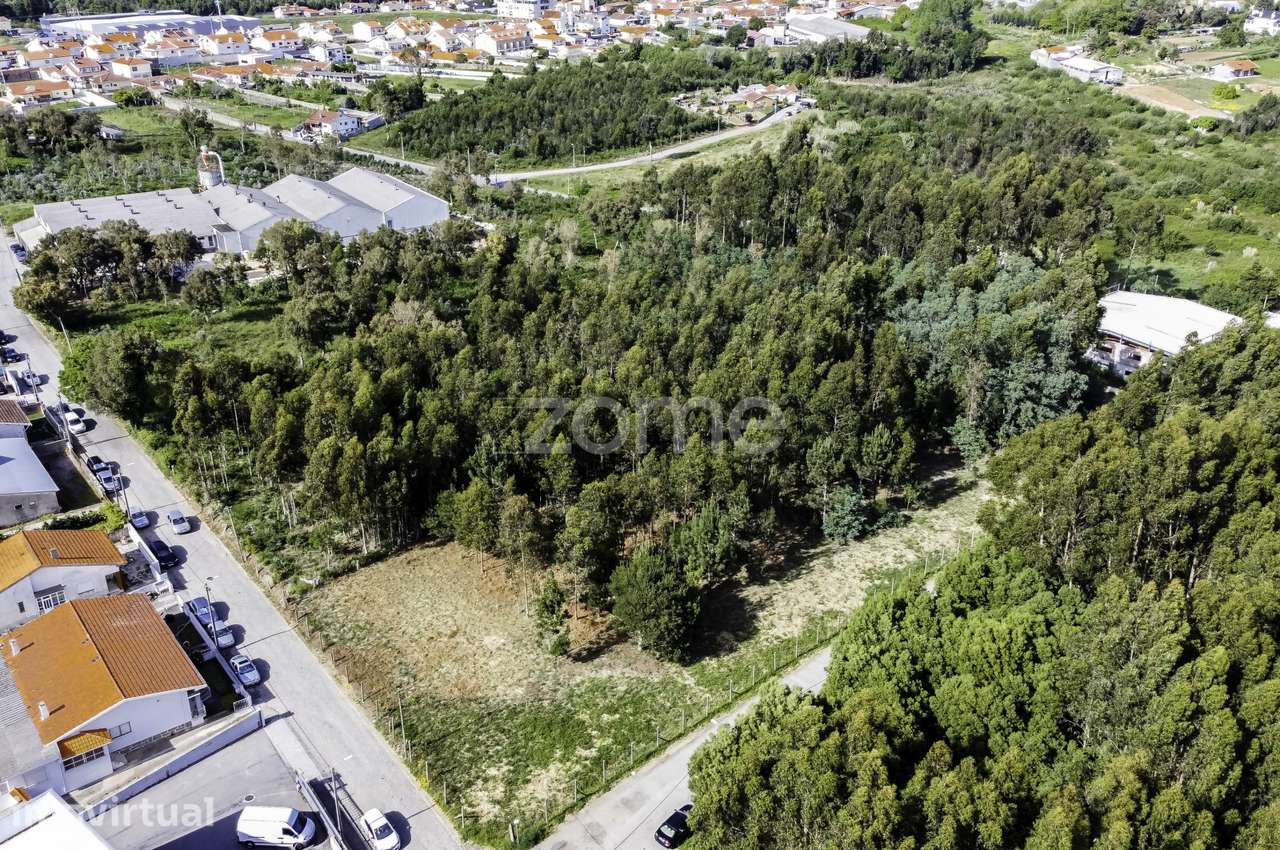 Terreno com 5500 m2 para construção de 11 moradias - Serzedo/Arcoze... - Grande imagem: 2/17