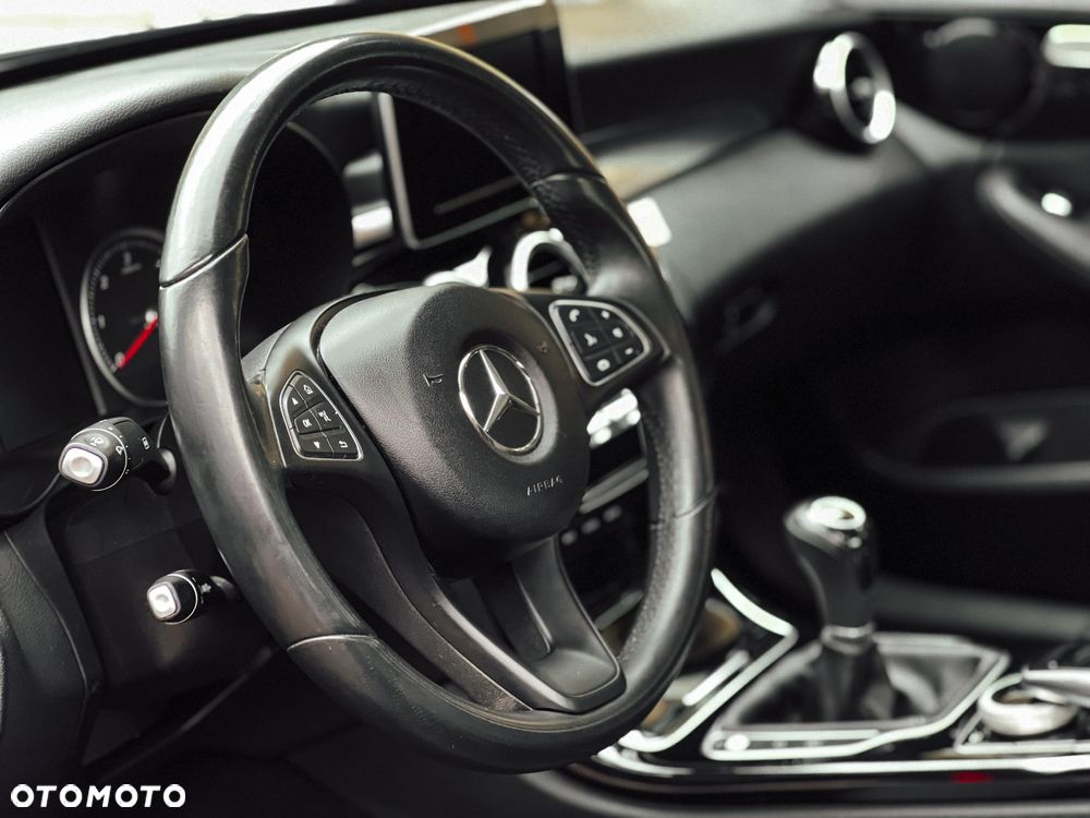 Mercedes-Benz Klasa C 220 CDI BlueEff Edition Avantgarde - 15