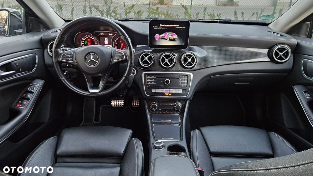 Mercedes-Benz CLA 220 4Matic 7G-DCT AMG Line - 10