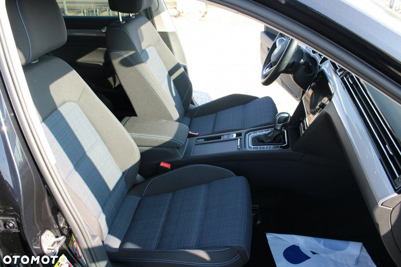 Volkswagen Passat - 18