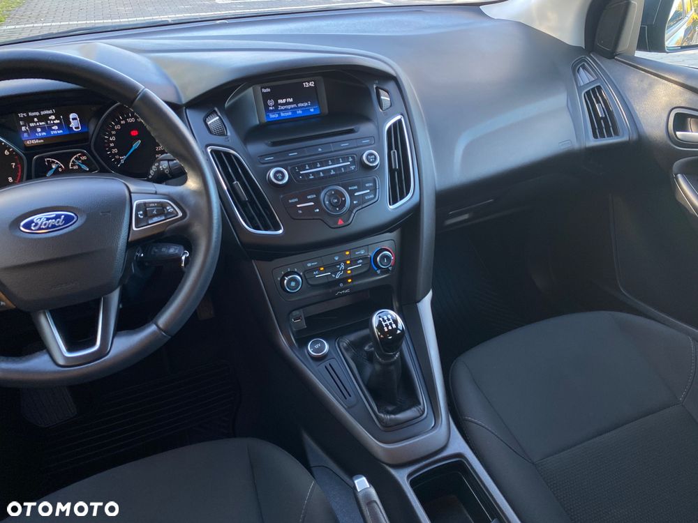 Ford Focus 1.6 Gold X - 26