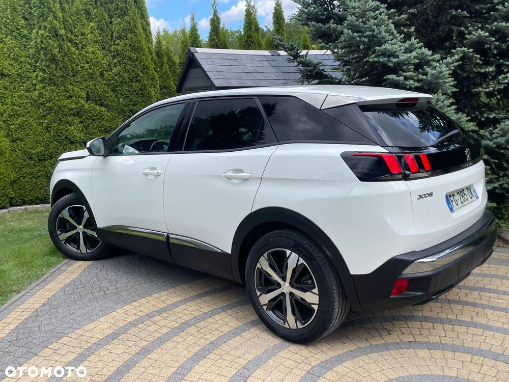 Peugeot 3008 BlueHDi 130 Stop & Start EAT8 Allure - 4