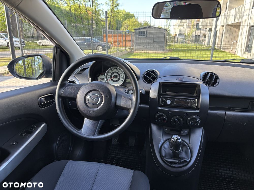 Mazda 2 - 5