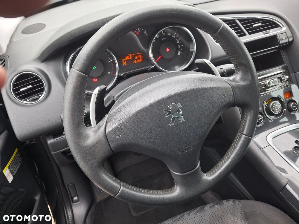 Peugeot 3008 HDi FAP 115 EGS6 Stop&Start Business-Line - 29