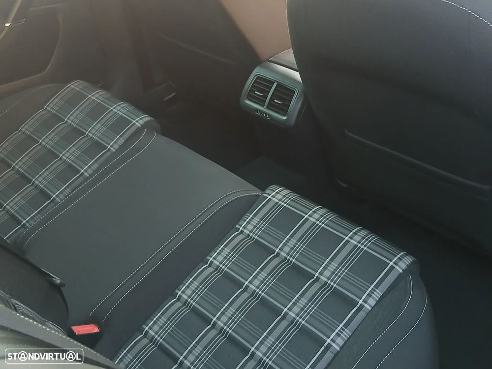 VW Golf 2.0 TDI GTD DSG - 27