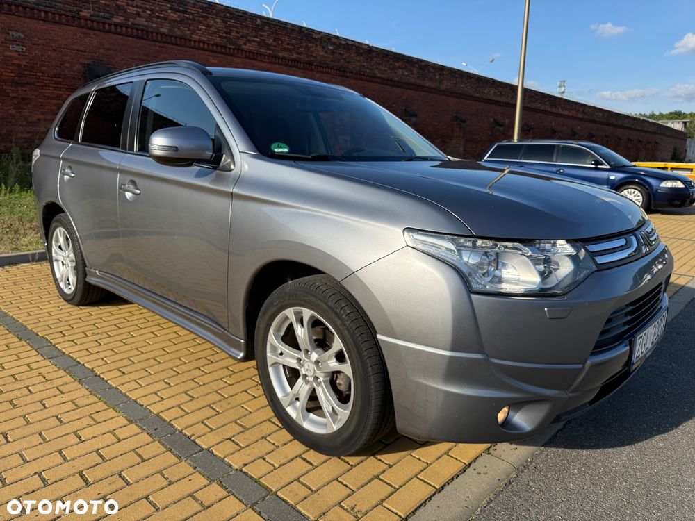 Mitsubishi Outlander 2.2 DI-D 4WD Intense - 3