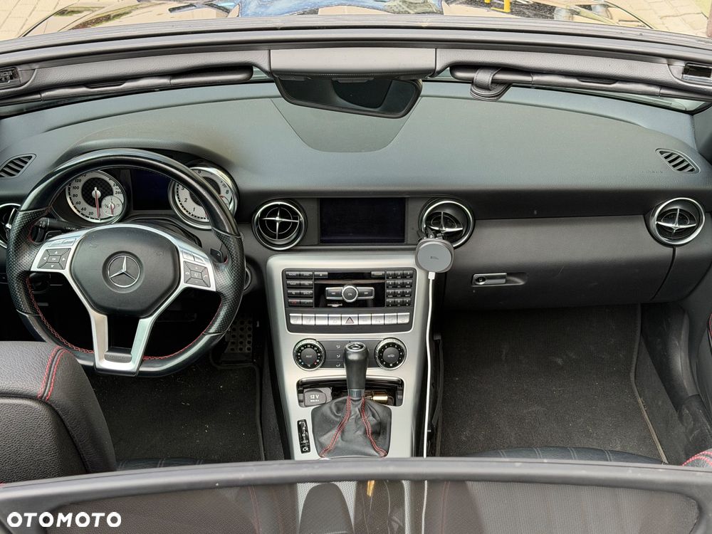 Mercedes-Benz SLK 200 (BlueEFFICIENCY) 7G-TRONIC - 19