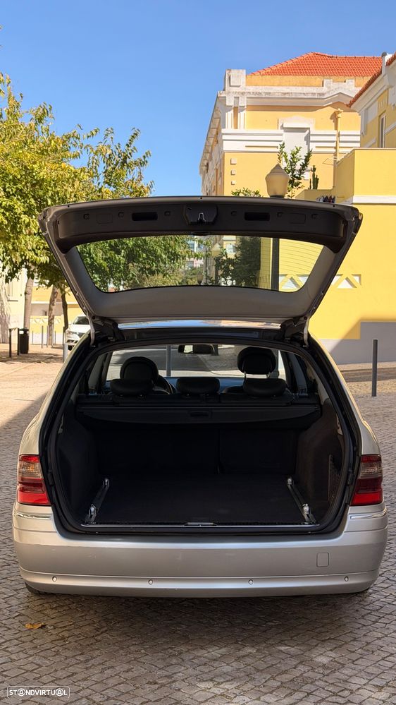 Mercedes-Benz E 270 - 30
