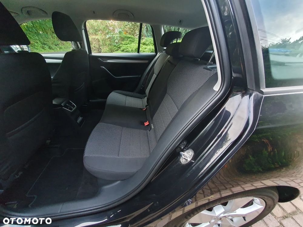 Skoda Octavia 2.0 TDI Green tec Elegance - 11