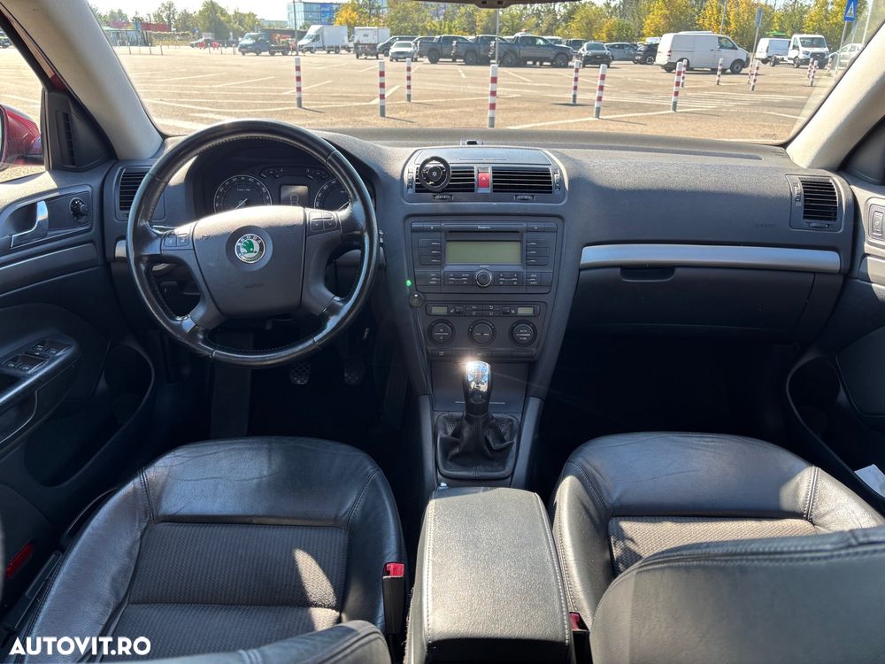 Skoda Octavia 1.6 FSI Ambiente - 8