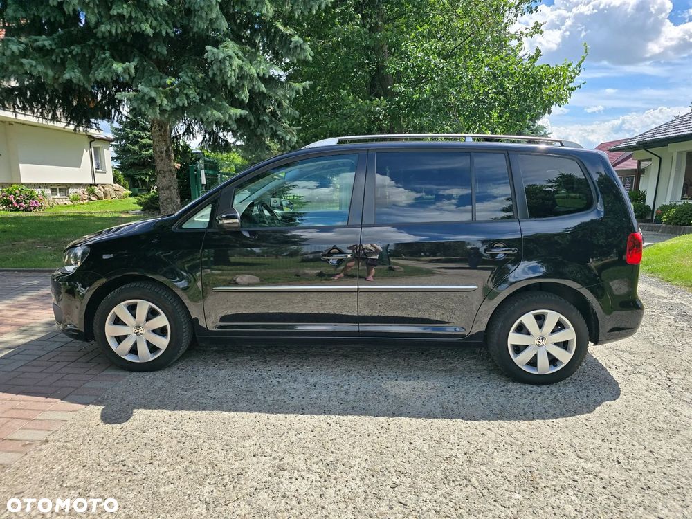 Volkswagen Touran - 9