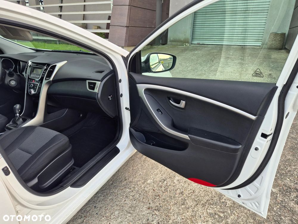 Hyundai i30 1.4 Classic + - 26