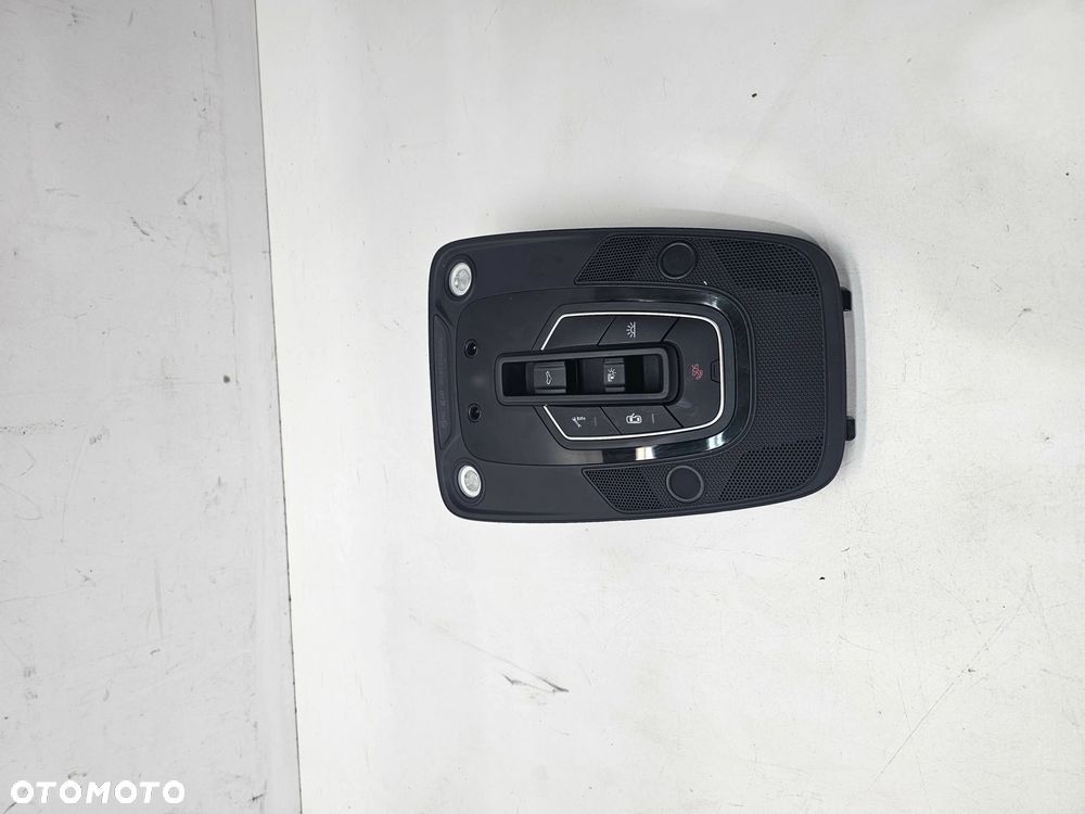LAMPKA OŚWIETLENIE KABINY AUDI Q5 FY 80A947135AE 6PS POD SZYBERDACH - 1
