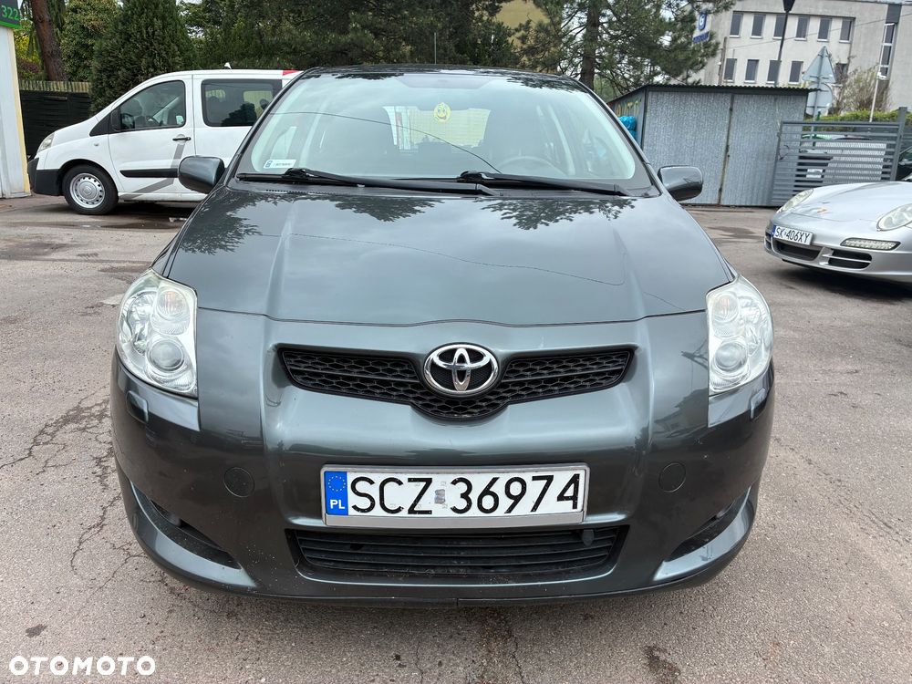 Toyota Auris - 2