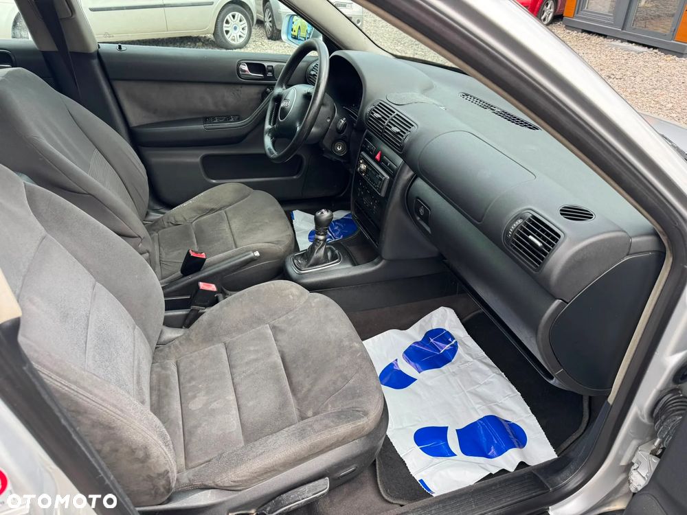 Audi A3 Sportback 1.9 TDI Ambiente - 12