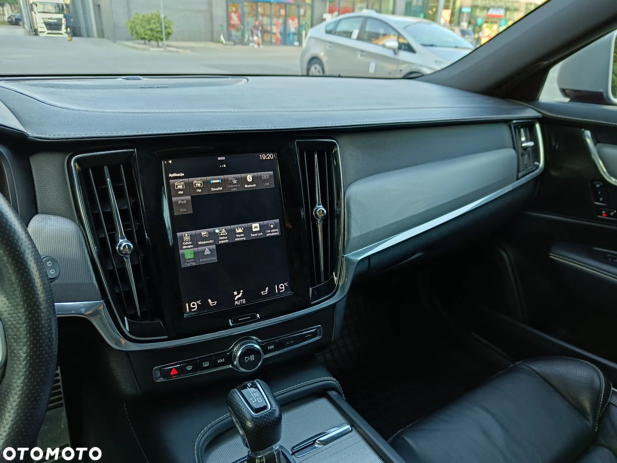 Volvo V90 T5 R-Design - 12