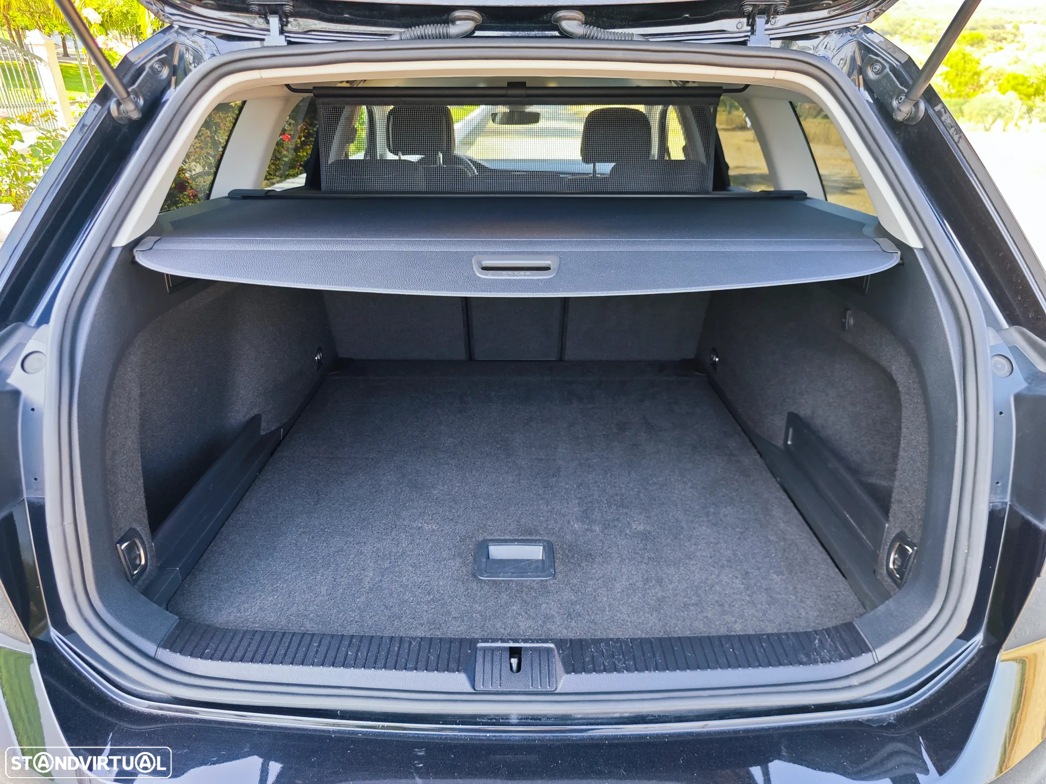 VW Passat Variant 2.0 TDi Business DSG - 8