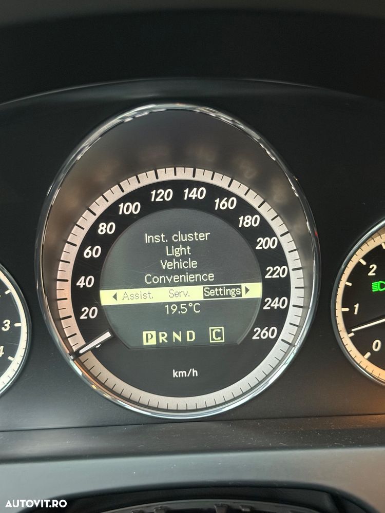 Mercedes-Benz E 350 CDI DPF Coupe BlueEFFICIENCY 7G-TRONIC Avantgarde - 26