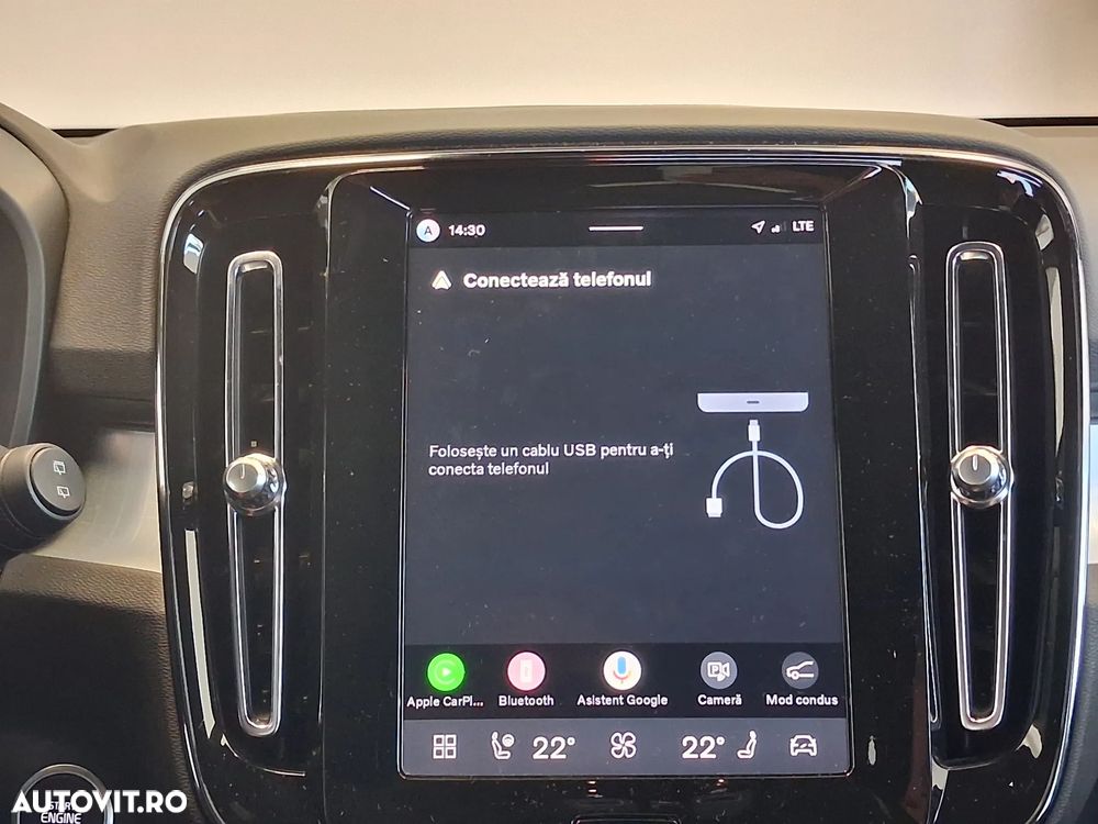 Volvo XC 40 B4 AT FWD MHEV Ultra Dark - 24