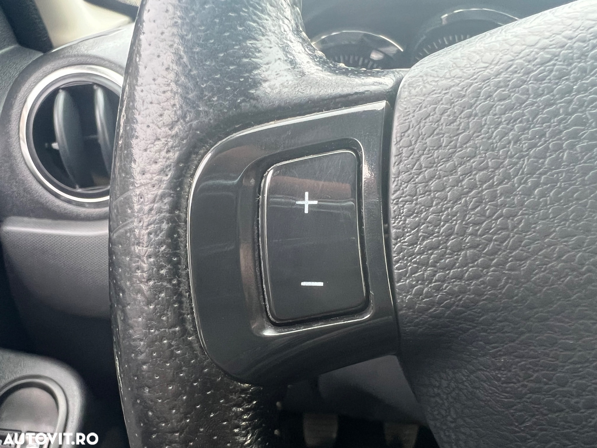 Dacia Duster 1.5 dCi 4x2 Laureate - 11
