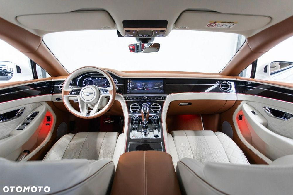 Bentley Continental GT - 32