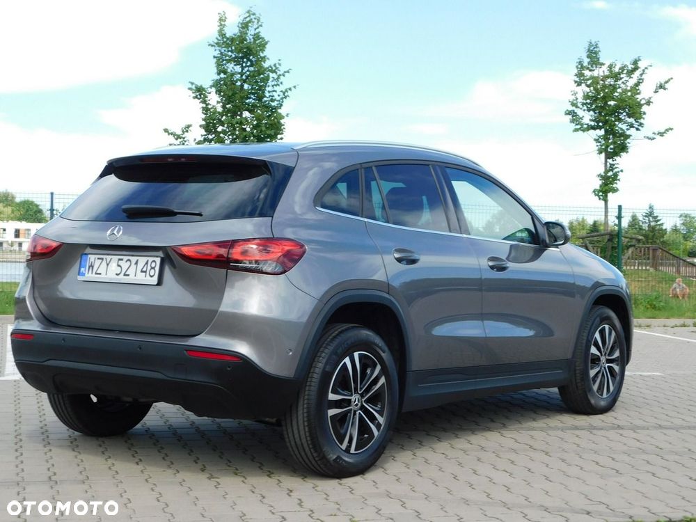 Mercedes-Benz GLA - 7