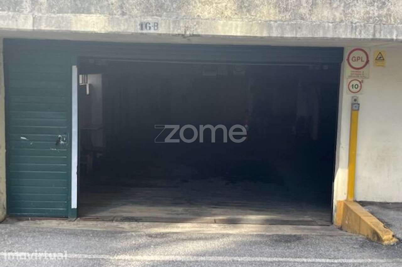 Garagem Box à Venda em Algés – Segurança, Comodidade e Boa Localiza... - Grande imagem: 3/10